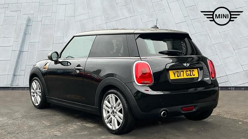 Usado Mini Cooper Hatch 134 HP (98 kW) 2017 Preto Citadino