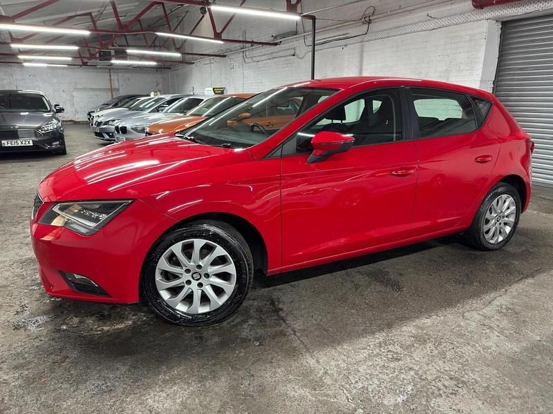 Used Seat Leon SE 110 HP (80 kW) 2015 Red Hatchback