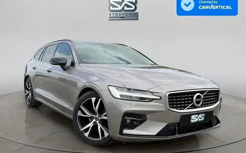 Używany Volvo V60 R-Design 190 KM (139 kW) 2019 Kombi