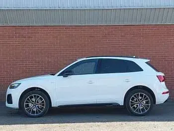 Used Audi Q5 Black Edition 265 HP (194 kW) 2024 White SUV