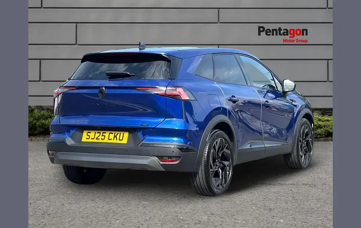Used Renault Symbioz Iconic Esprit Alpine 140 HP (102 kW) 2025 Blue SUV