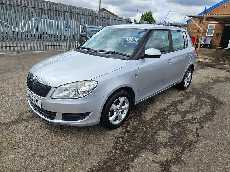 Silver Used 2011 Skoda Fabia SE Hatchback | £2,495 (Fair price) - Image 1/4