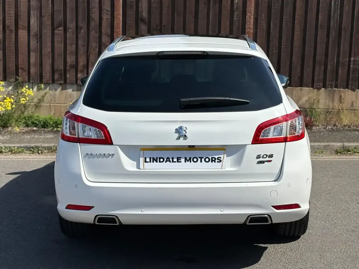 Used Peugeot 508 SW GTi 180 HP (132 kW) 2017 White Estate