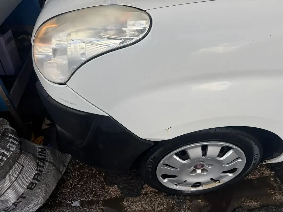 Used Fiat Doblò 105 HP (77 kW) 2014 White MPV