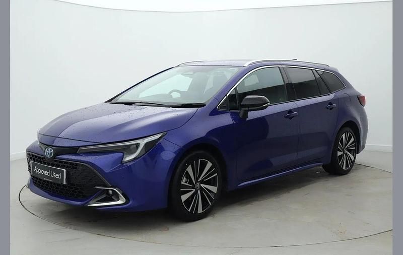 Used Toyota Corolla Design 138 HP (101 kW) 2025 Blue Estate