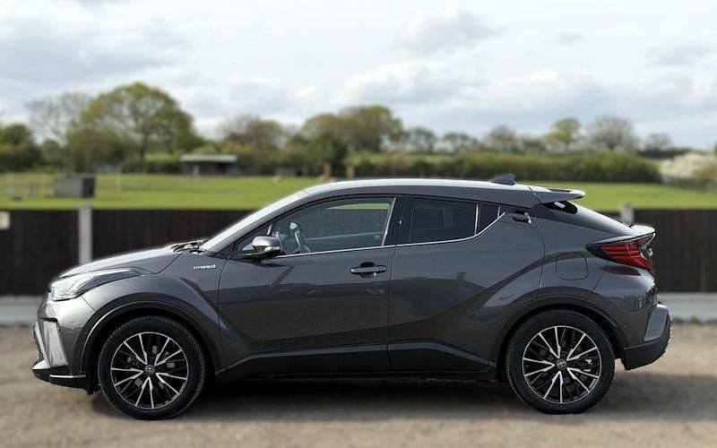 Used Toyota C-HR 184 HP (135 kW) 2023 SUV