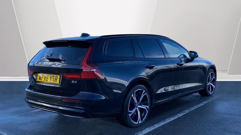 New Volvo V60 Plus 197 HP (144 kW) 2025 Estate
