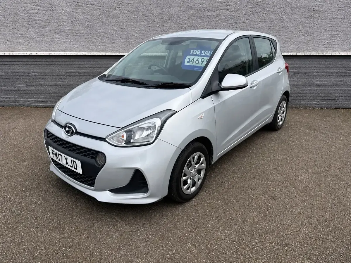 Begagnad Hyundai i10 SE 67 HK (49 kW) 2017 Silver Halvkombi