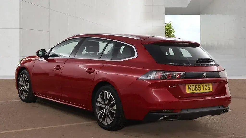 Used Peugeot 508 Allure 130 HP (95 kW) 2020 Red Estate
