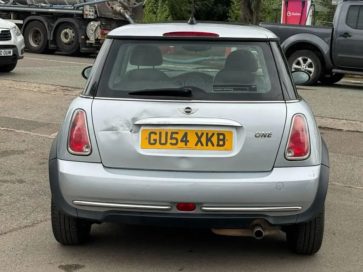 Used Mini ONE Hatch 90 HP (66 kW) 2004 Silver Hatchback