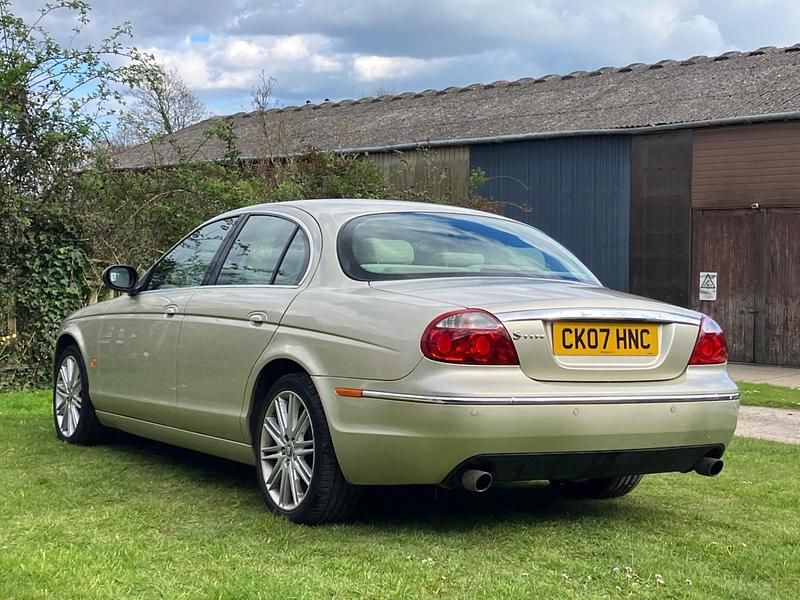 Used Jaguar S-Type SE 207 HP (152 kW) 2007 Gold Sedan