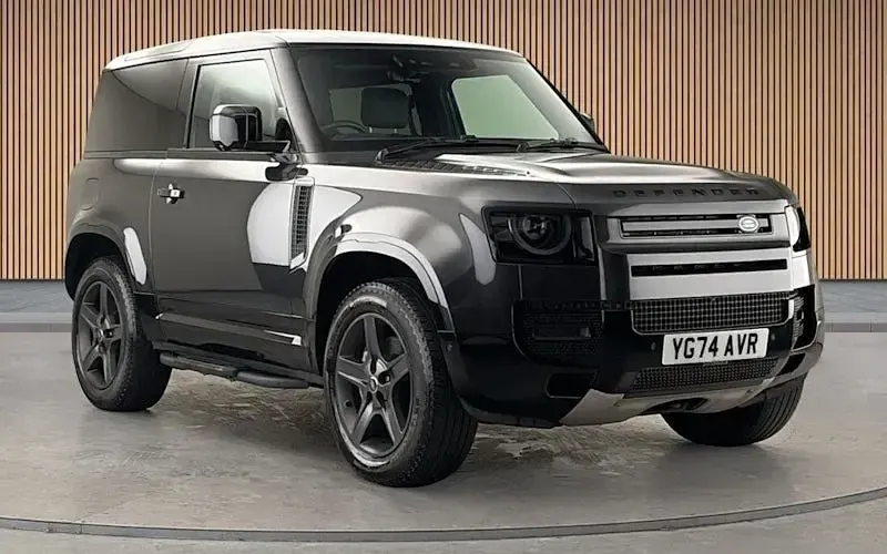 Used Land Rover Defender SE Dynamic 350 HP (257 kW) 2024 SUV