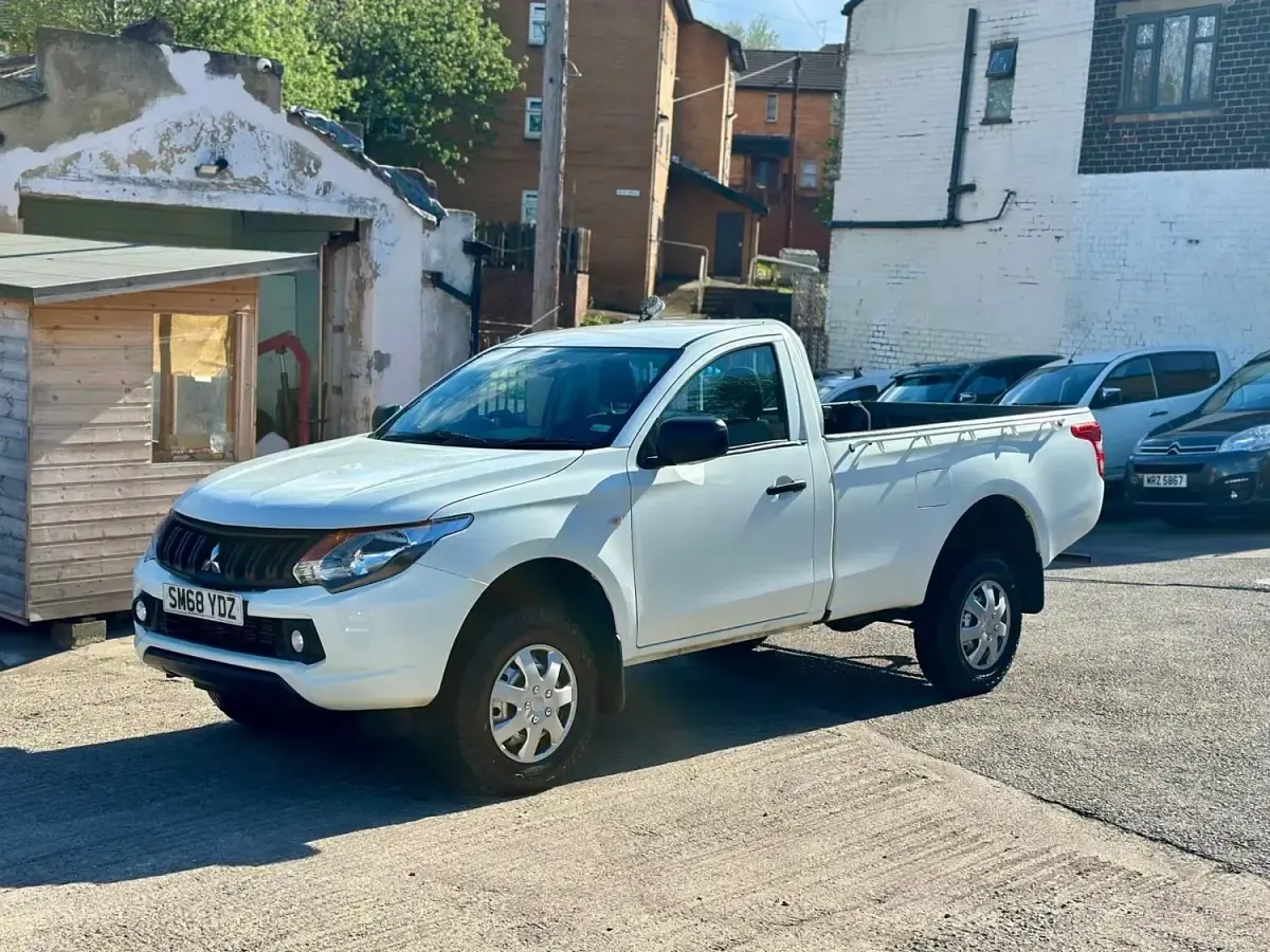 Usado Mitsubishi L200 181 HP (133 kW) 2019 Branco Pickup