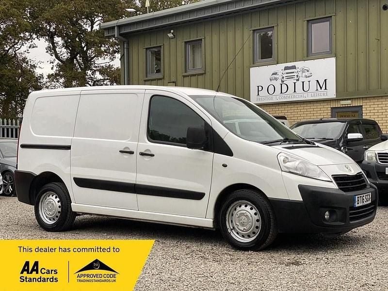 White Used 2016 Peugeot Expert Van | £5,990 (Fair price) - Image 1/3