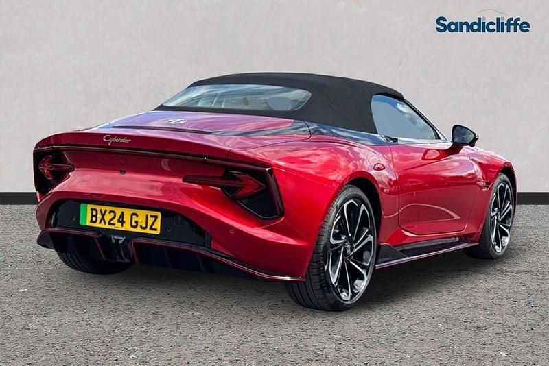 Used MG Cyberster 375 kW (510 HP) 2024 Tri coat  dynamic red Cabriolet