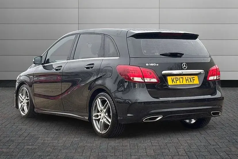 Used Mercedes B180 Executive 109 HP (80 kW) 2017 Black MPV