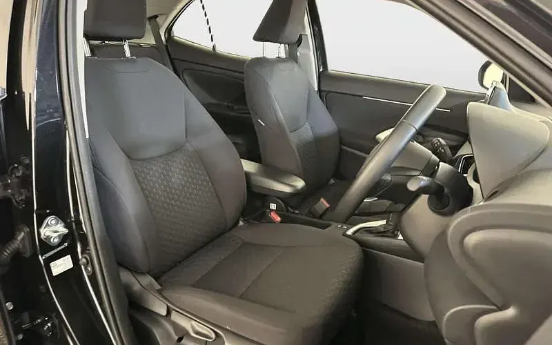 Used Toyota Yaris Cross 116 HP (85 kW) 2025 Black SUV
