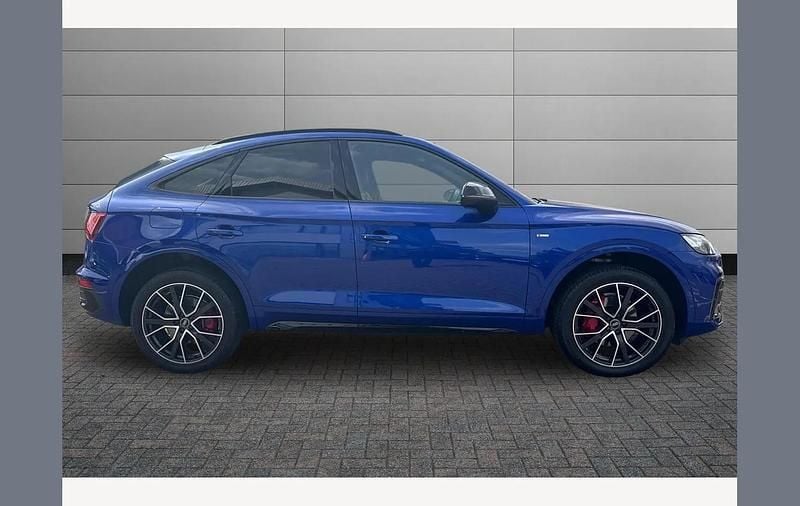 Used Audi Q5 Sportback Comfort 204 HP (150 kW) 2022 Blue SUV