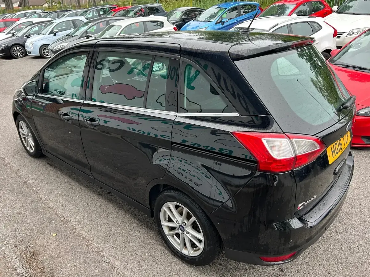 Used Ford Grand C-Max Zetec 120 HP (88 kW) 2016 Black MPV