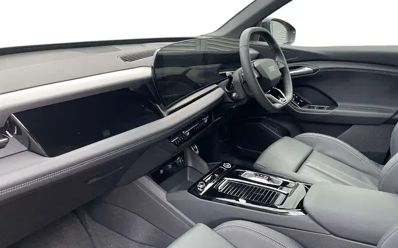 Used Audi Q6 e-tron S-Line 185 kW (252 HP) 2026 SUV