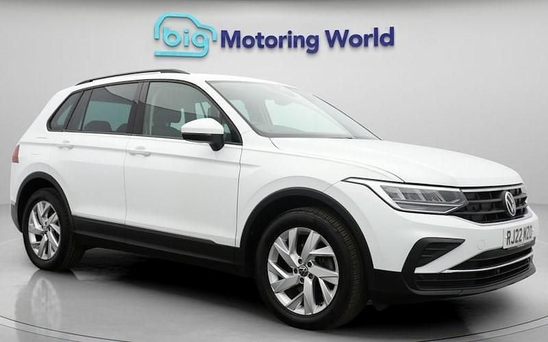 Used 2024 VW Tiguan Life SUV | £18,650 (Super price) - Image 1/4