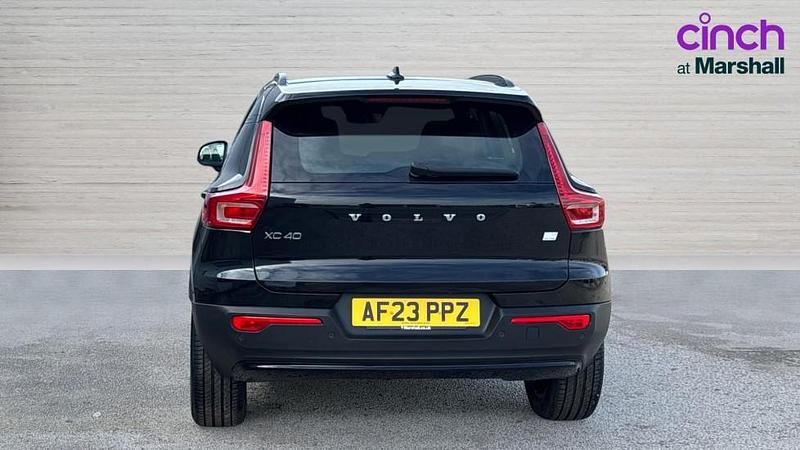 Used Volvo XC40 Plus 211 HP (155 kW) 2023 Black SUV