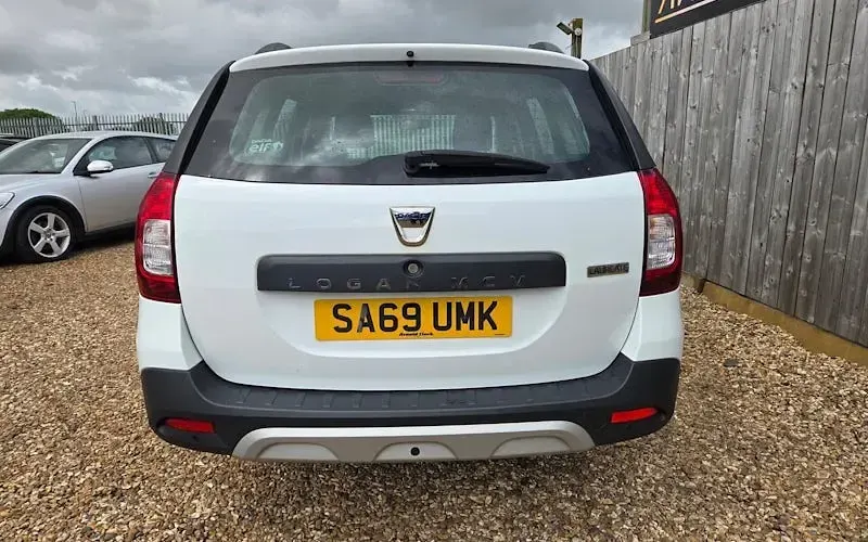 Used Dacia Logan MCV Comfort 95 HP (69 kW) 2019 White Estate