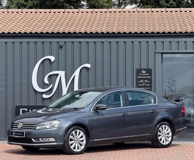 Grey Used 2013 VW Passat Highline Sedan | £4,990 (Fair price) - Image 1/4