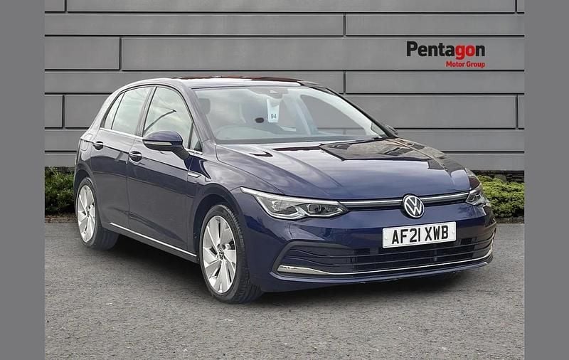 Used VW Golf VIII Style 147 HP (108 kW) 2021 Blue Hatchback