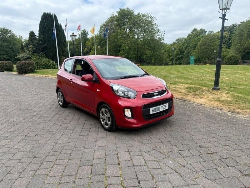 Red Used 2016 Kia Picanto Hatchback | £3,350 (Good price) - Image 1/4