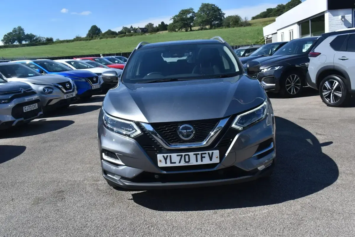 Used Nissan Qashqai N-Motion 140 HP (102 kW) 2021 Grey SUV