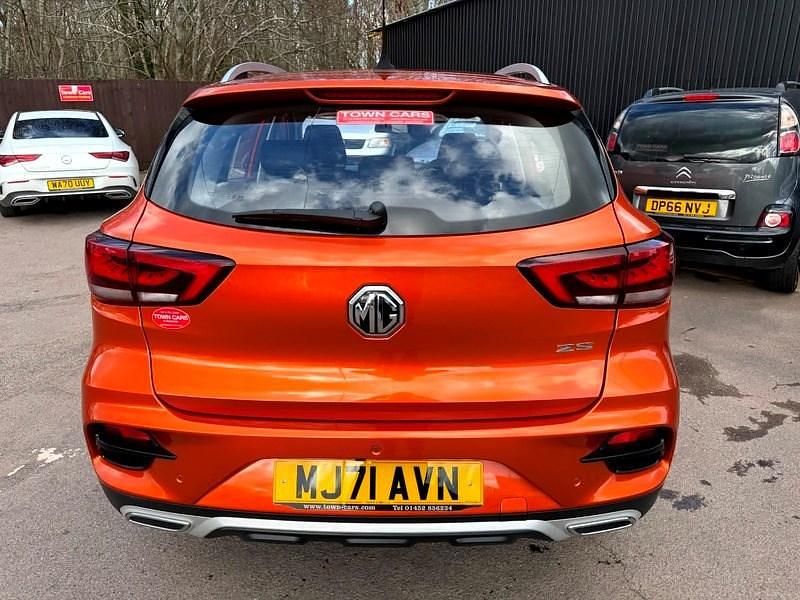 Used MG ZS Exclusive 106 HP (77 kW) 2021 Orange SUV