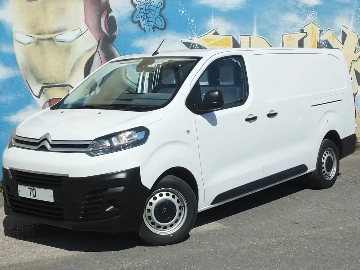 Used Citroën Dispatch 100 HP (73 kW) 2020 White MPV