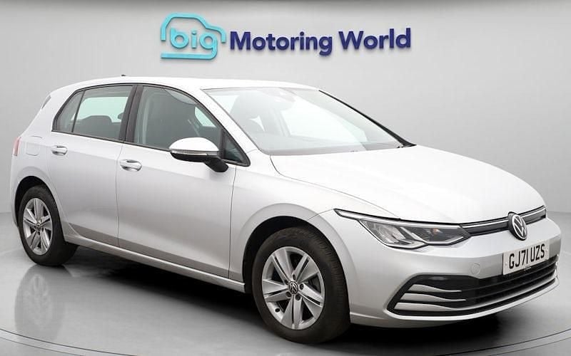 Used 2024 VW Golf VIII Life Hatchback | £14,900 (Good price) - Image 1/4