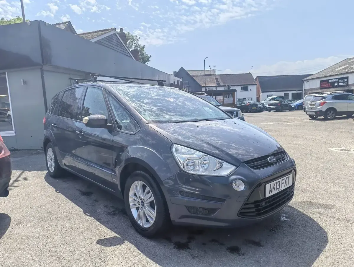 Used Ford S-MAX Zetec 115 HP (84 kW) 2013 Grey MPV