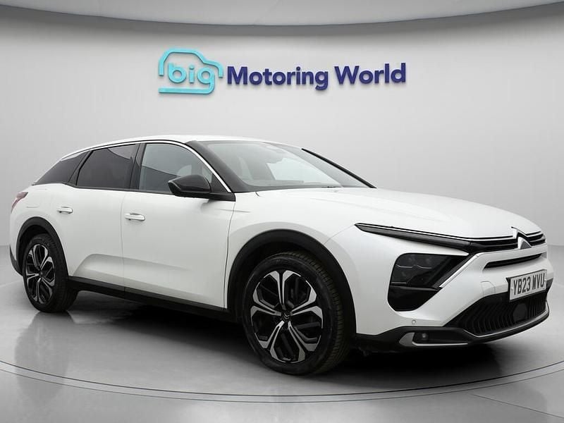 White Used 2023 Citroën C5 X PureTech Estate | £13,000 (Good price) - Image 1/4