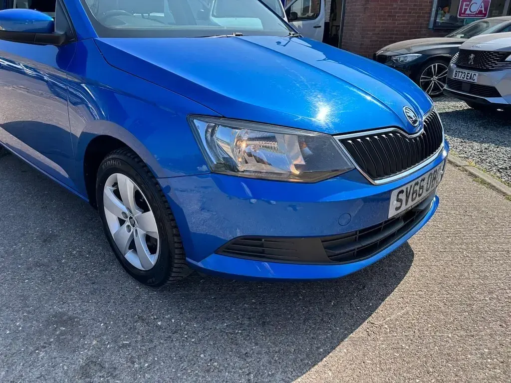 Used Skoda Fabia SE 90 HP (66 kW) 2016 Blue Hatchback