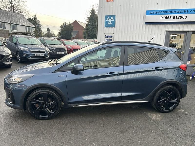 Używany Ford Fiesta Active 125 KM (91 kW) 2022 Niebieski Hatchback