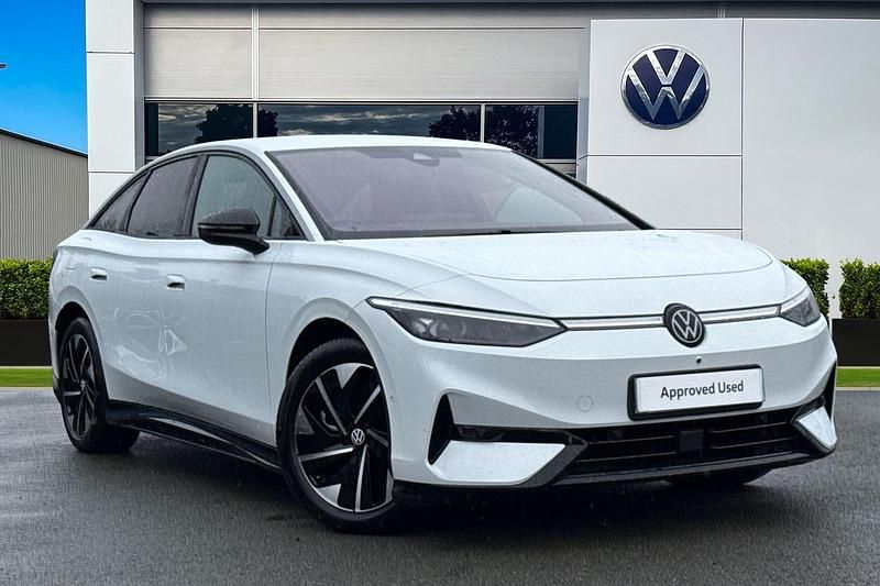 White Used 2025 VW ID.7 Pro Hatchback | £32,190 (Fair price) - Image 1/4