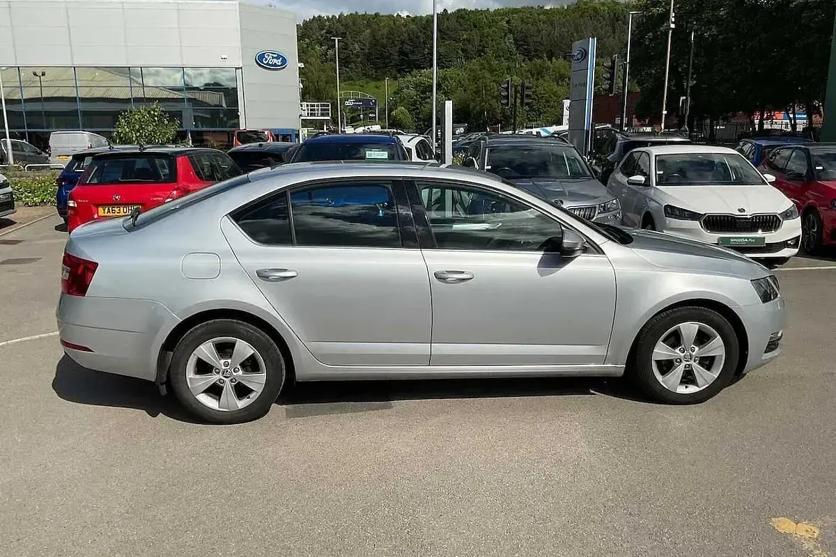 Used Skoda Octavia SE Technology 85 HP (62 kW) 2019 Silver Hatchback