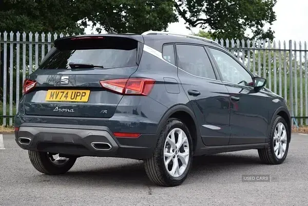 Used Seat Arona FR 115 HP (84 kW) 2025 Blue SUV