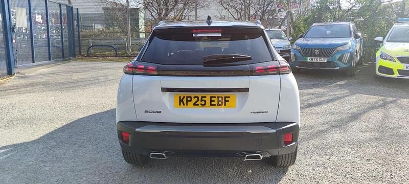Used Peugeot 2008 GT 134 HP (98 kW) 2025 White SUV