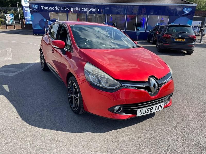 Used Renault Clio IV Iconic 2018 Red Hatchback