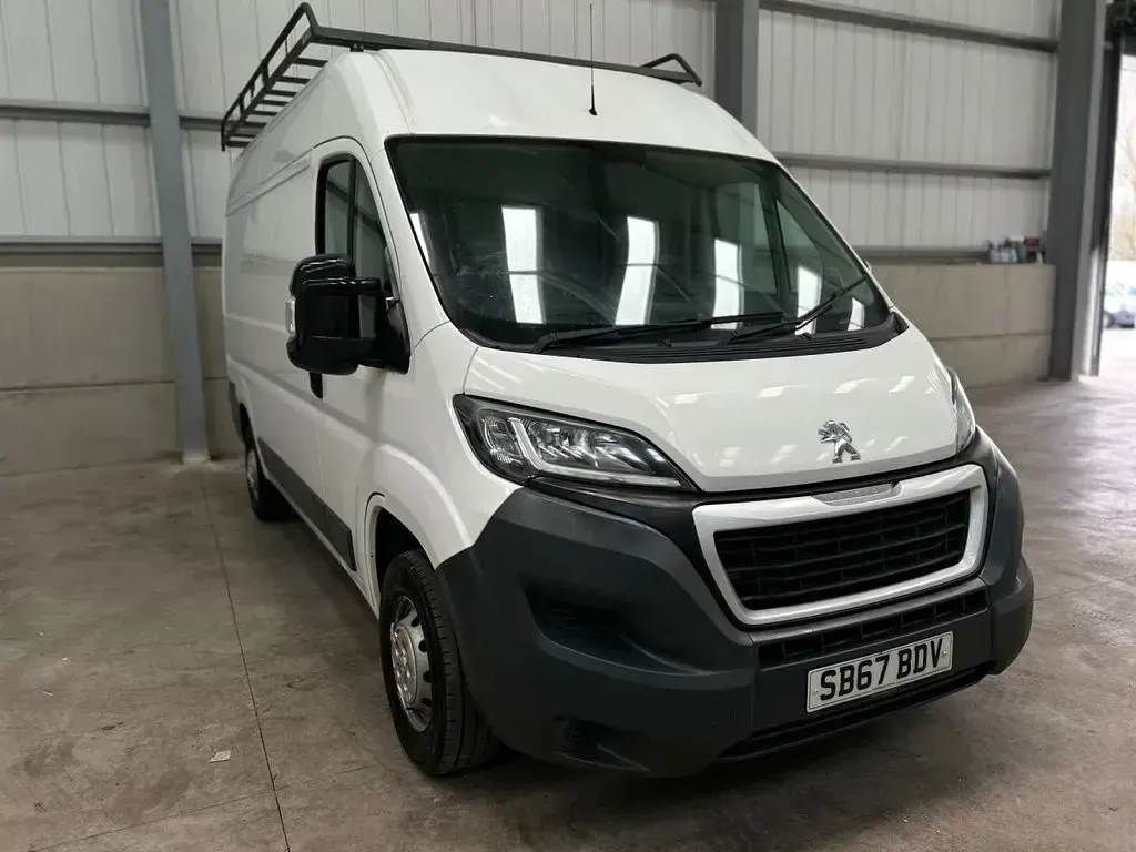 Käytetty Peugeot Boxer 130 HP (95 kW) 2017 Valkoinen Van