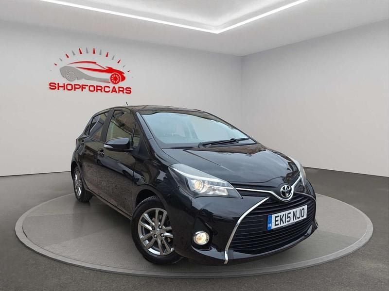 Black Used 2015 Toyota Yaris Hatchback | £6,350 (Fair price) - Image 1/4