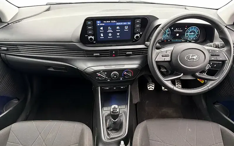 Used Hyundai Bayon SE 101 HP (74 kW) 2022 Silver SUV