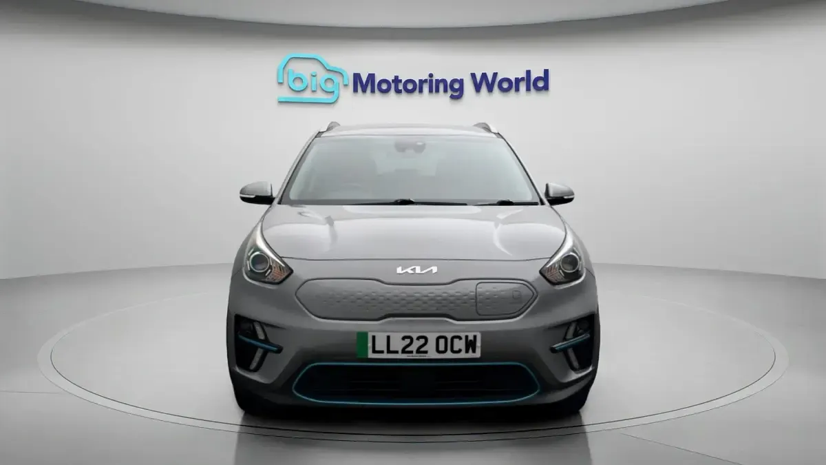 Used Kia e-Niro 147 kW (201 HP) 2022 Grey SUV