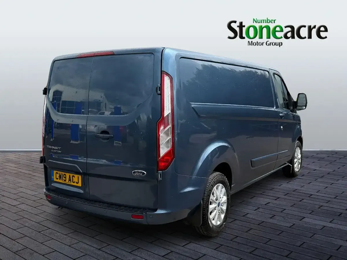 Used Ford Transit Custom Limited 130 HP (95 kW) 2019 Blue Van