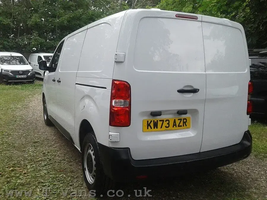 Used Citroën Dispatch 2023 White MPV