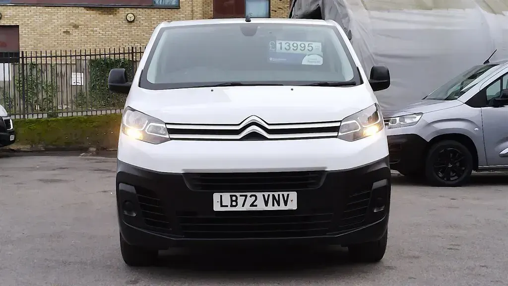 Używany Citroën Dispatch 145 KM (106 kW) 2022 Biały Minivan